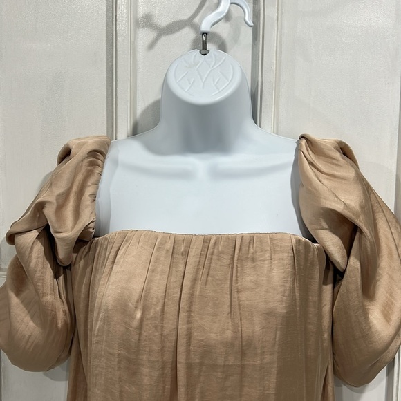 Revolve Bardot Caught Sleeve Off Shoulder Satin Bustier Top in Pebble - 4 - Picture 7 of 15